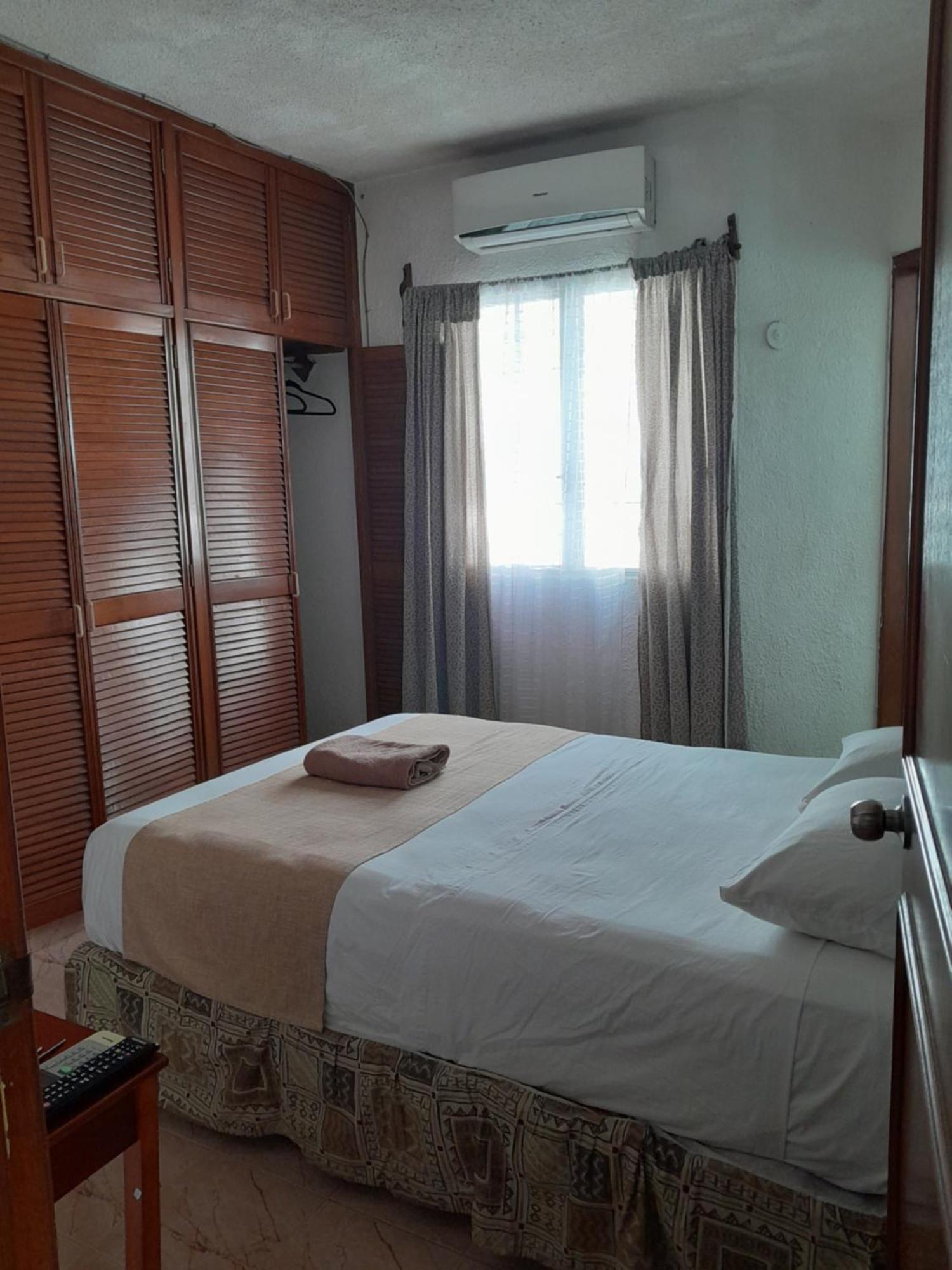 Room In Cancun Stadium Room photo