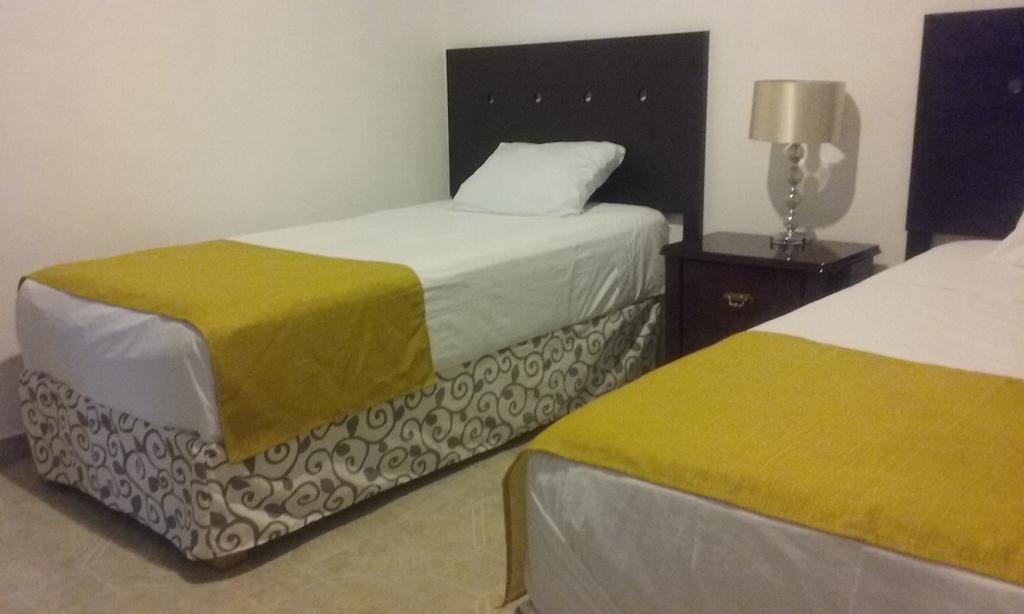 Room In Cancun Stadium Exterior photo